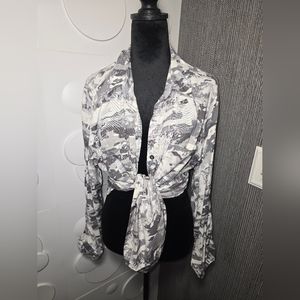 NWOT gray camouflage shirt. Never Worn